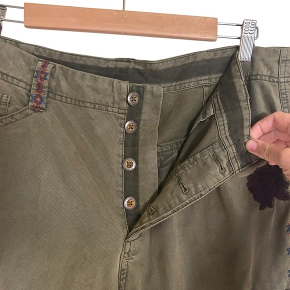 Sundance Olive Green Embroidered Cargo Pants Size 14 Boho Earthy - Picture 4 of 16